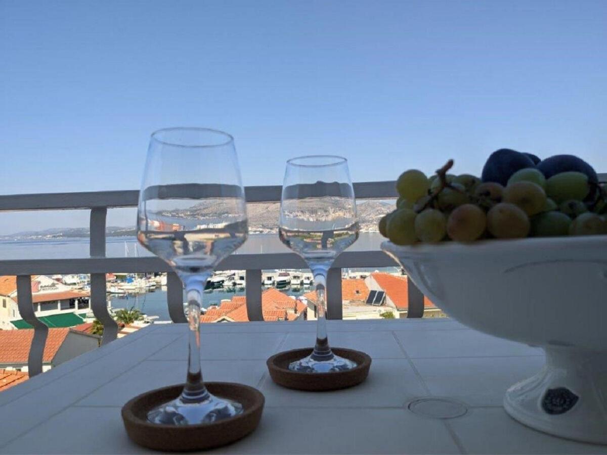 Apartments Biserka - 50 M From Beach Traù Esterno foto