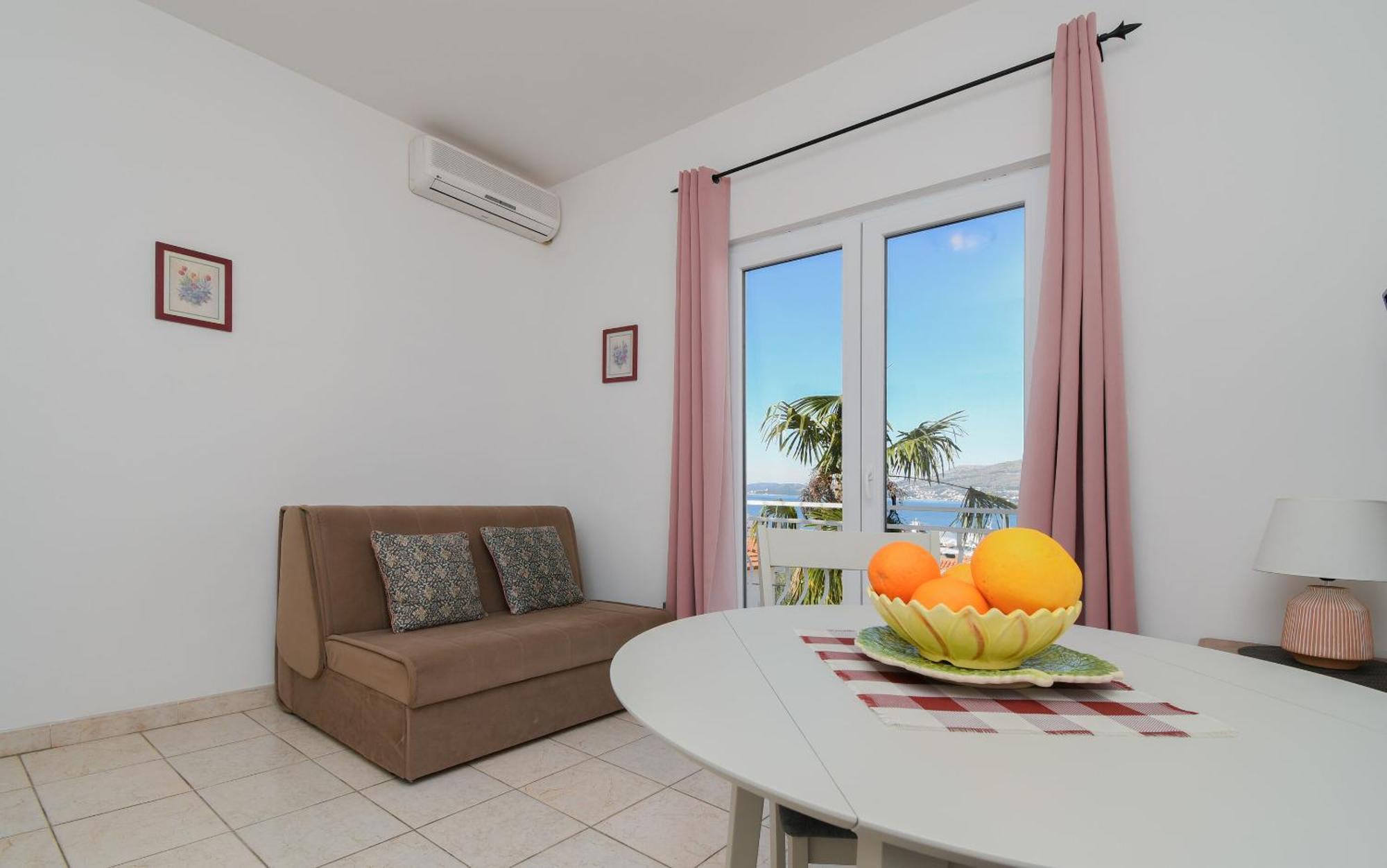 Apartments Biserka - 50 M From Beach Traù Esterno foto