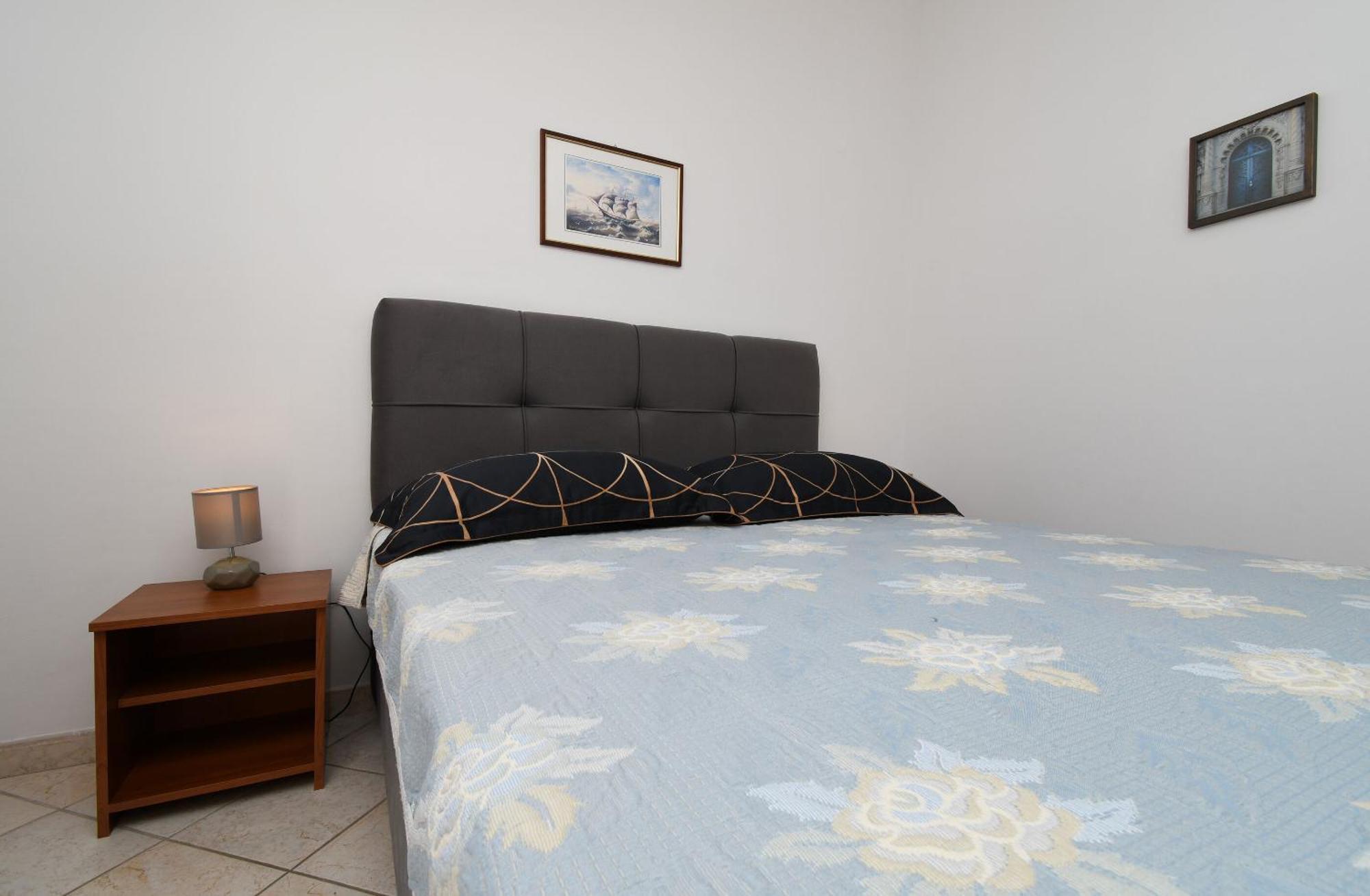 Apartments Biserka - 50 M From Beach Traù Esterno foto