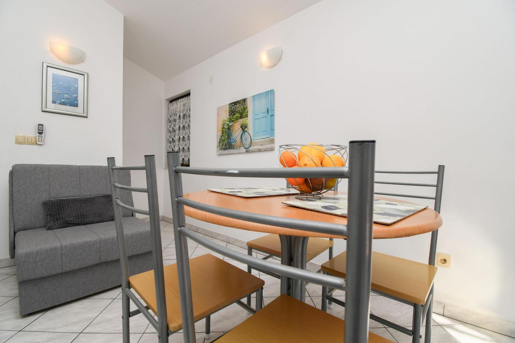 Apartments Biserka - 50 M From Beach Traù Esterno foto