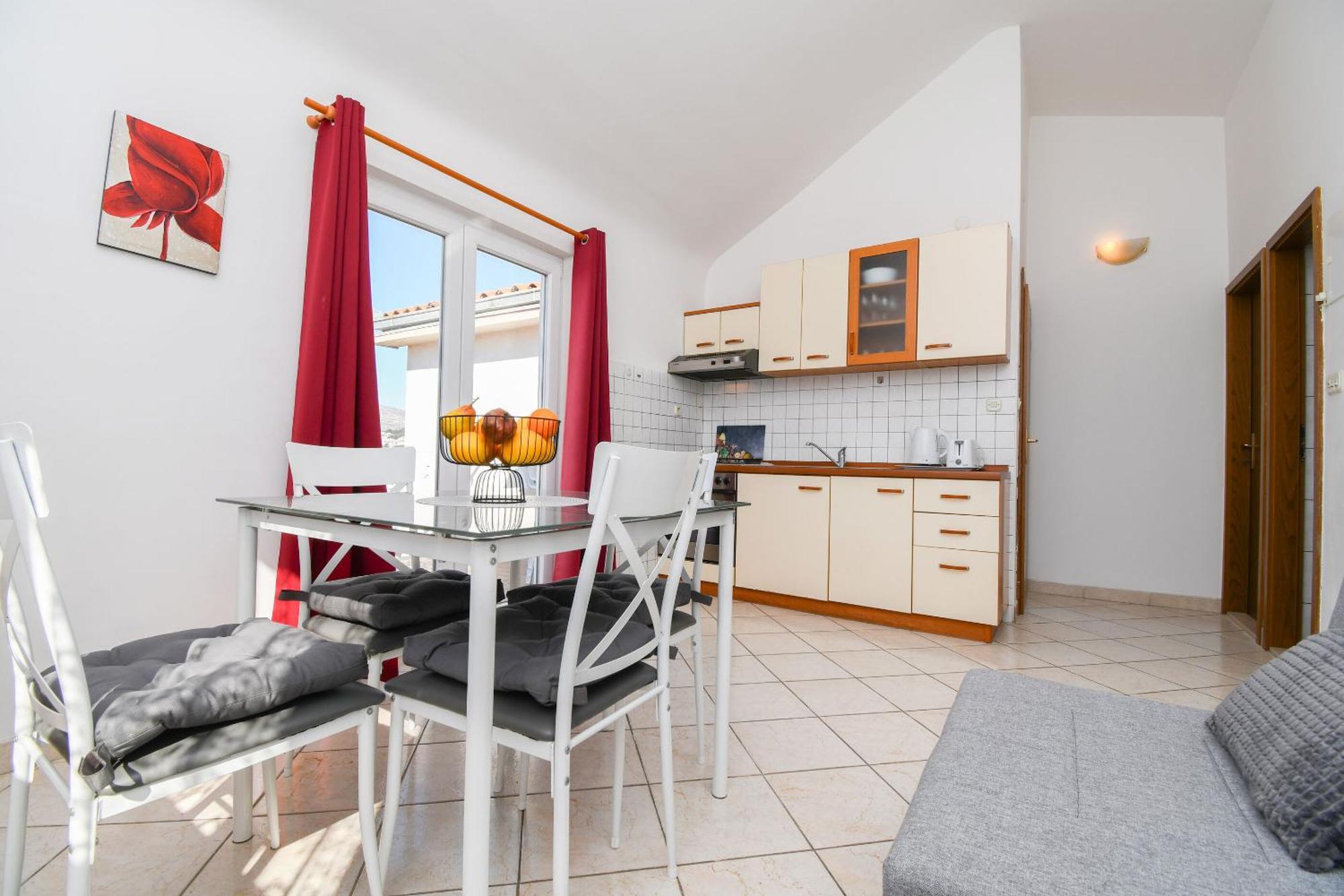 Apartments Biserka - 50 M From Beach Traù Esterno foto