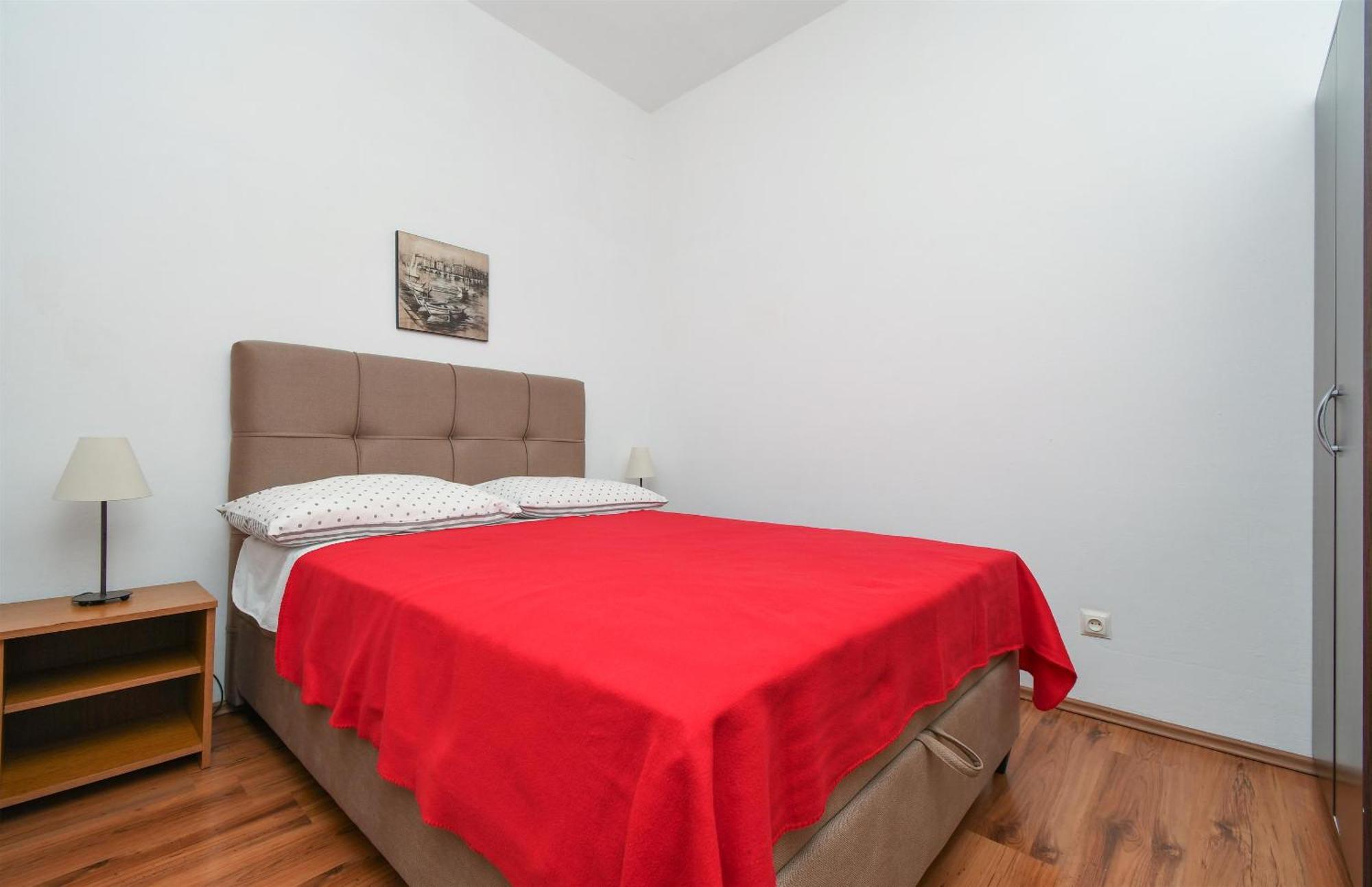 Apartments Biserka - 50 M From Beach Traù Esterno foto